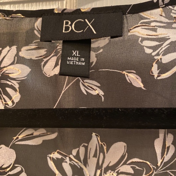 NWT blouse from Macy’s - Women’s size XL - Picture 2 of 5